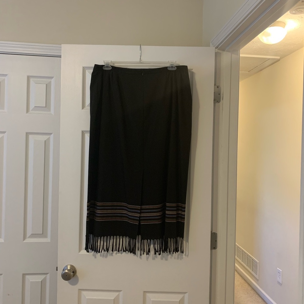 Dressbarn black skirt with back kick split.